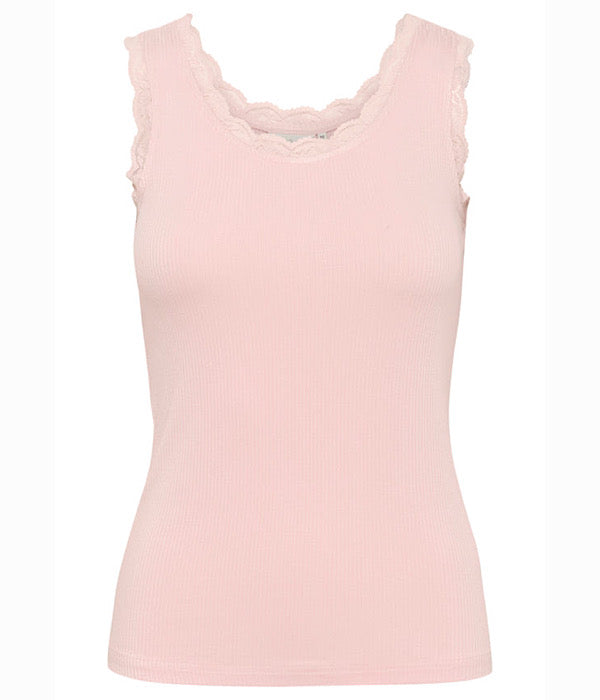 KAomi top med brede stropper