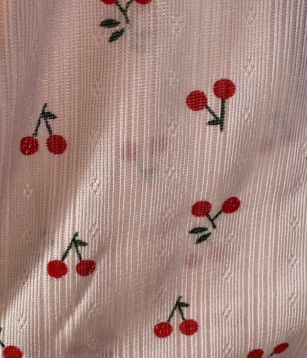 5351 Pyjamas sæt med kirsebær