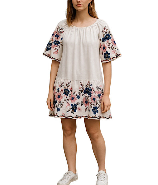 Lena kjole, hvid med blomster broderi