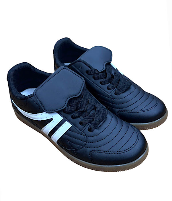 1197 Casual seakers flad sål, sort eller hvid