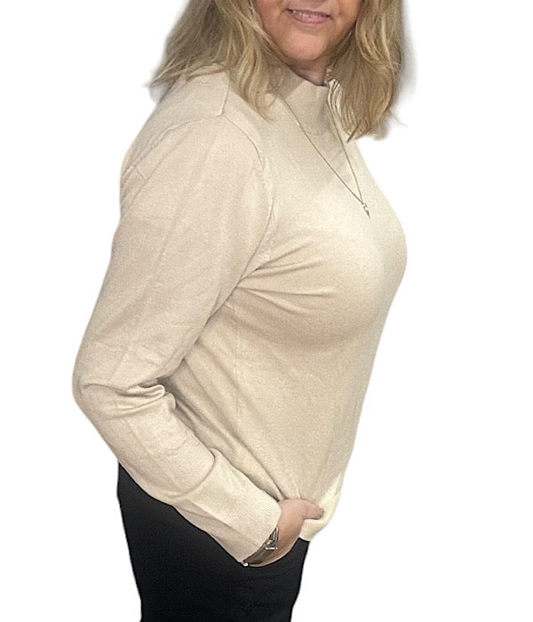 Fri knit turtle neck, cream