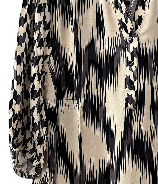 Vanting 9704 kjole, sort, grå og off white combi