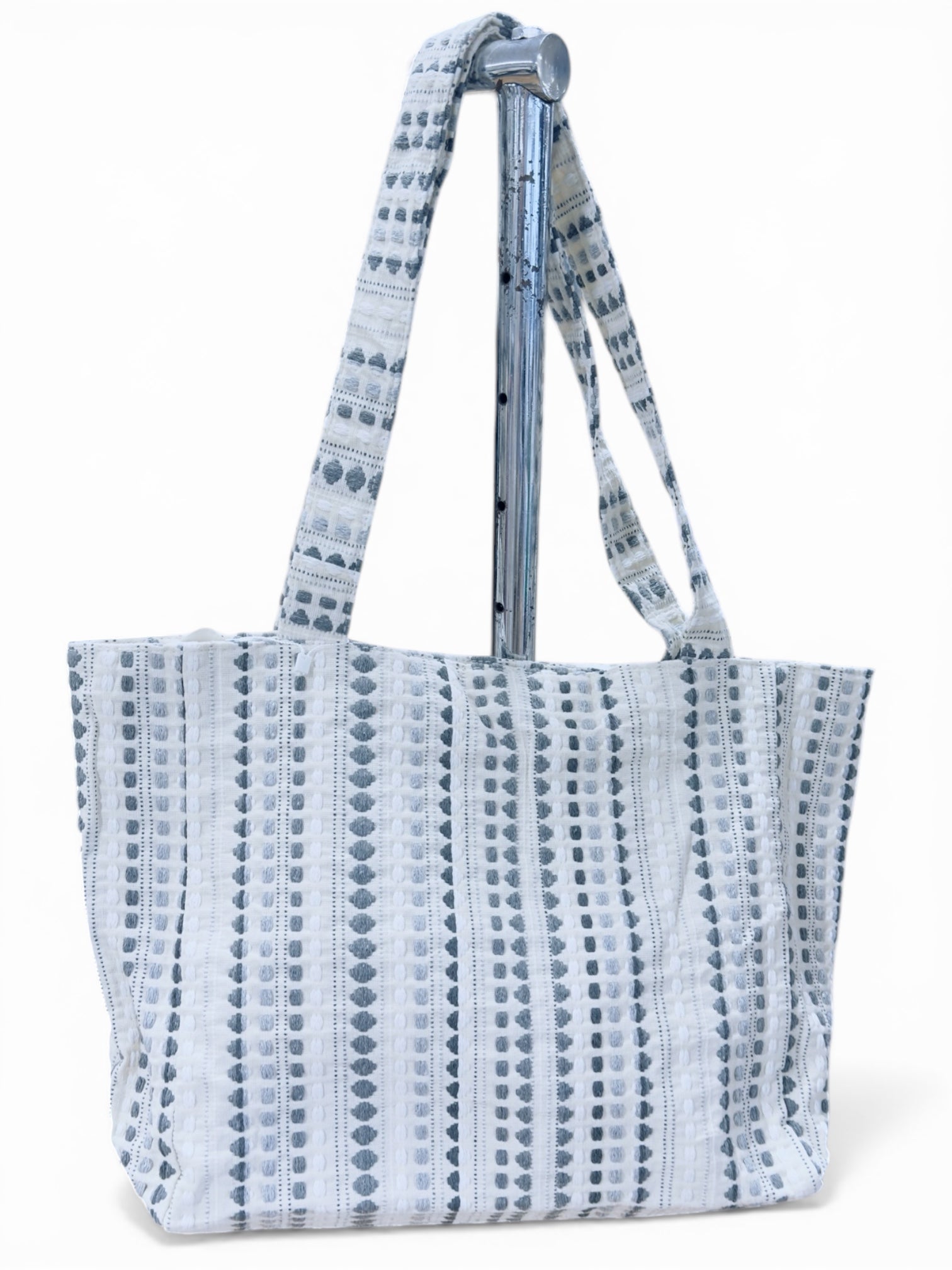 Trendy 2713B shopping taske, beige med grå broderi mønster