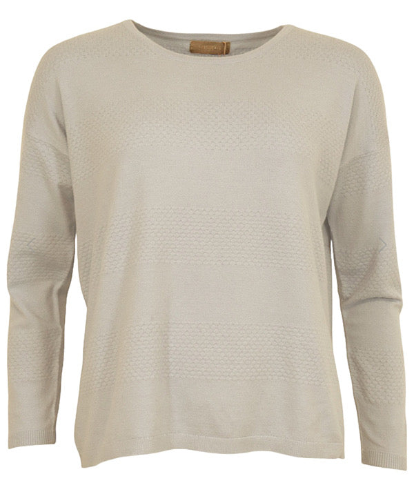 Gry knit pullover, off white