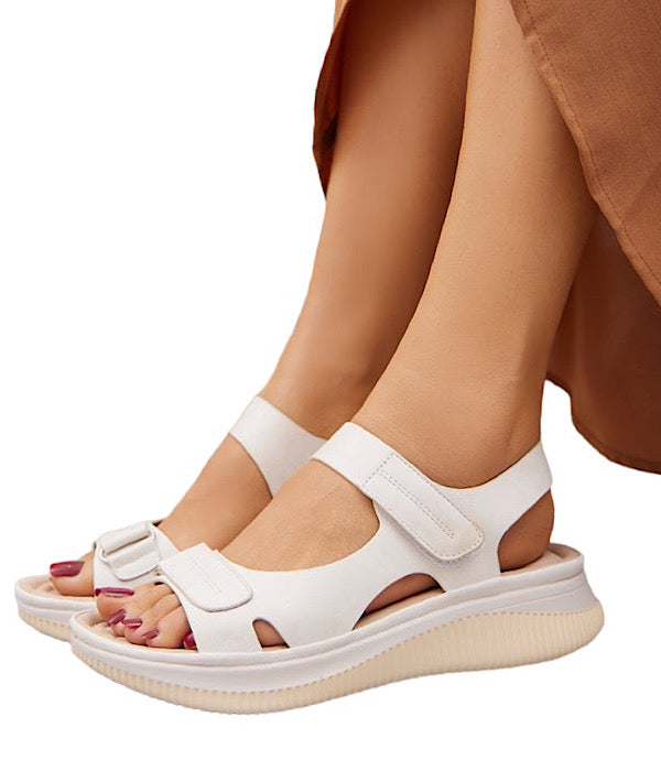 4696 sandal, white